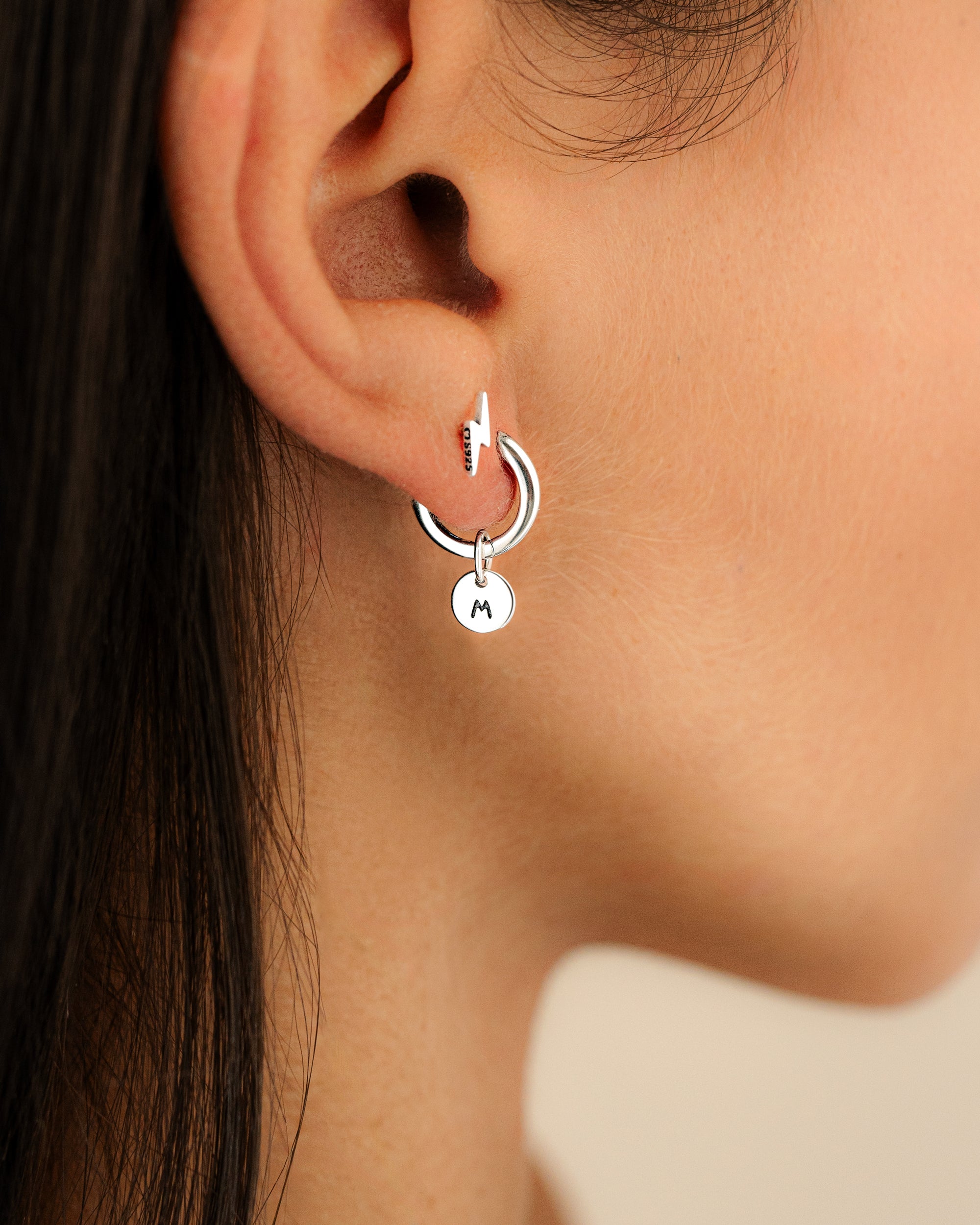 Charm (Collier et Boucles) - Initiales Mini - LaMaisonDesBijoux