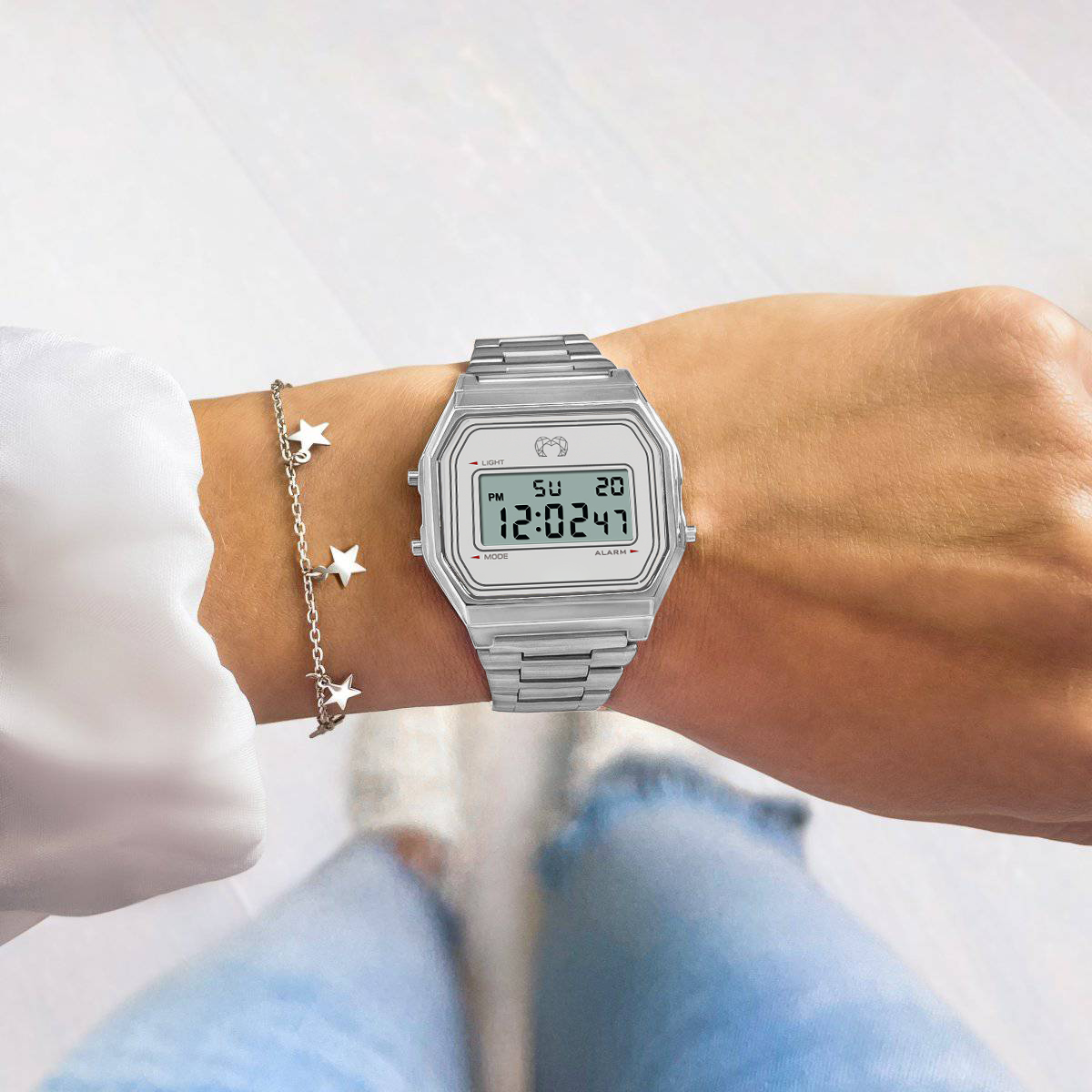 Montre Digitale Rétro ~ Argent - LaMaisonDesBijoux