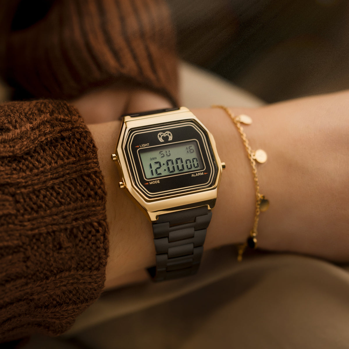 Montre Digitale "Rétro" ~ Noir Or - LaMaisonDesBijoux