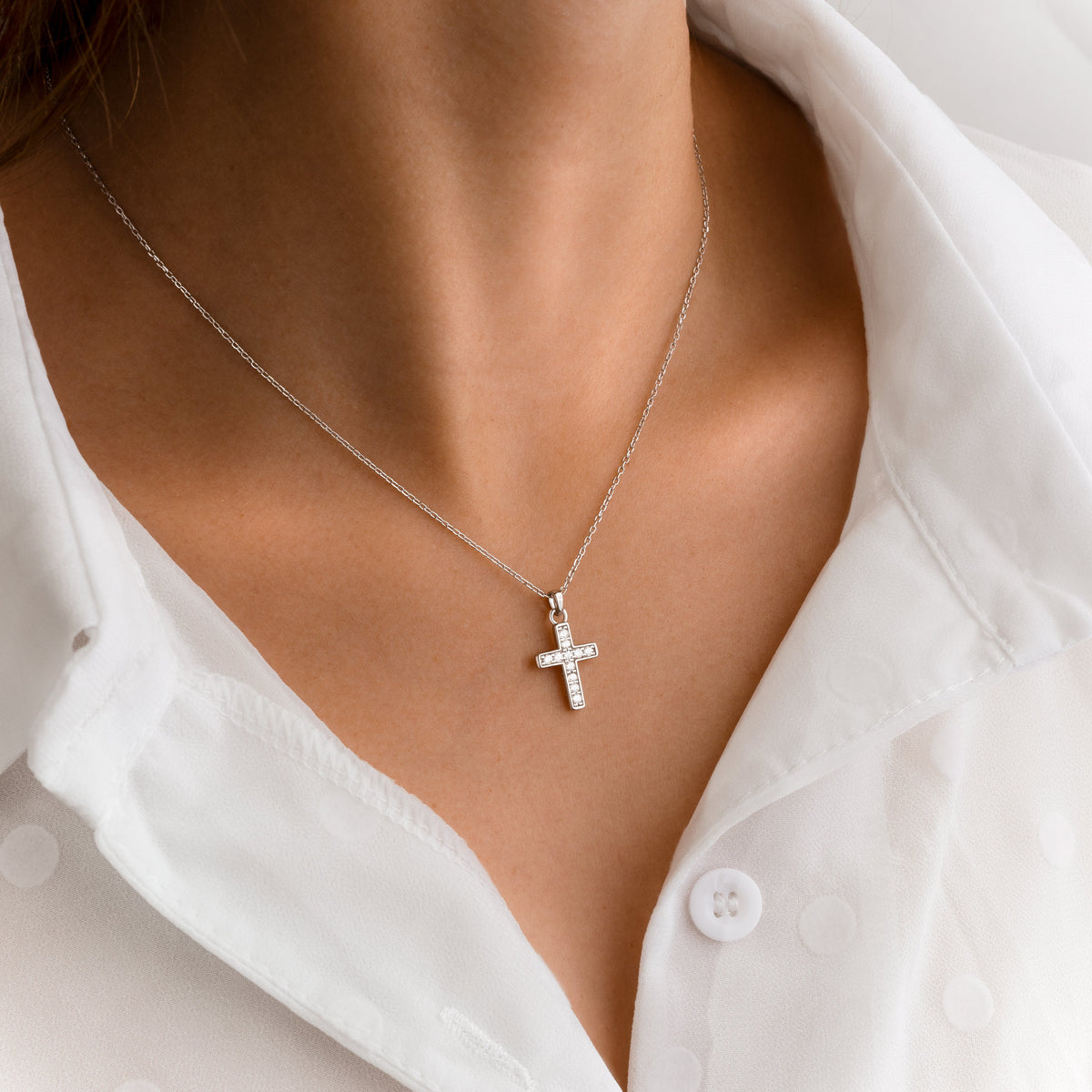 Collier "Croix Illuminée" - LaMaisonDesBijoux